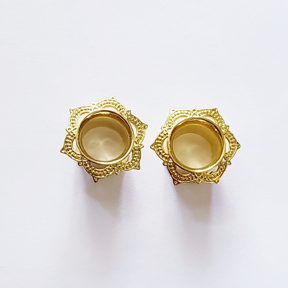 Jewelry - Lotus flower ornate Plugs Tunnels Stretchers